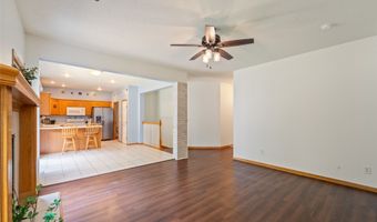 403 4th St NW, Altoona, IA 50009
