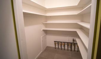 4313 WOODLARK Dr, Annandale, VA 22003