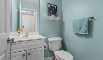 110 Lightwater Dr, Aberdeen, NC 28315