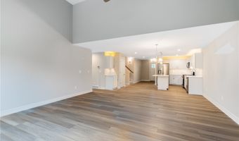 30 Essex Woods Ln B, Amherst, NY 14228
