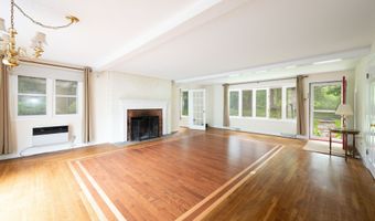 117 Long Meadow Hill Rd, Brookfield, CT 06804