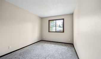 3412 Southdale Dr, Ames, IA 50010