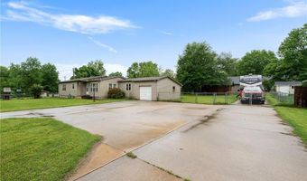 605 6Th St, Barling, AR 72923