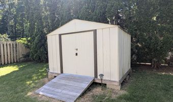 17 Autumn Trl, Coventry, CT 06238