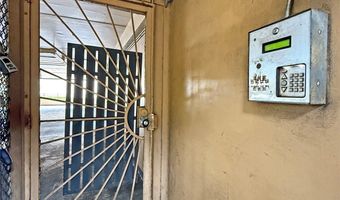 1617 Clark St 404, Honolulu, HI 96822