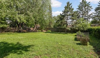 846 Jonathan Dr, Apple Valley, MN 55124