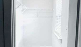 124 Auburn Run Ln, Auburn, GA 30011