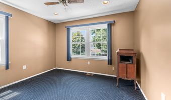16 Tanglewood Dr, Barnegat, NJ 08005