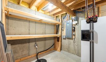 209 W Ironwood St, Brandon, SD 57005