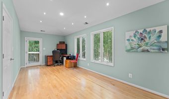 6829 LITTLE RIVER Tpke, Annandale, VA 22003
