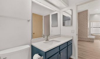 7804 Oakland Ave NE, Albuquerque, NM 87122