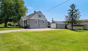 84 E North Water St, Algoma, WI 54201