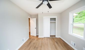 2031 Evergreen Dr, Boiling Springs, SC 29316