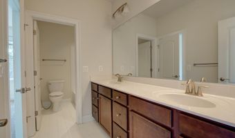 23685 KILKERRAN Dr, Aldie, VA 20105