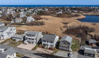 16 Elm Ave, Narragansett, RI 02882