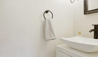 3135 14TH St S, Arlington, VA 22204