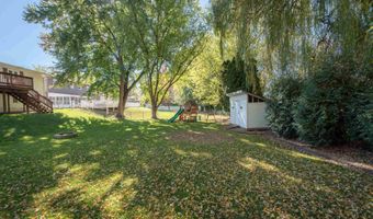 205 Westview Dr, Alma, MI 48801