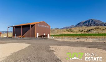 3256 N Fork Hwy, Cody, WY 82414