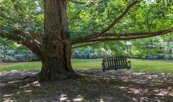 360 RUMSTICK Rd, Barrington, RI 02806