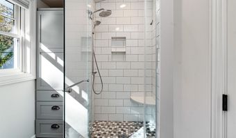 451 Appletree Point Rd, Burlington, VT 05408