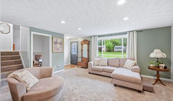 2219 Woodland Trace St, Austintown, OH 44515