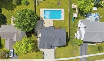 58 W OLD MILL Trl, Antioch, IL 60002