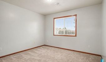 412 N 9th Ave, Brandon, SD 57005