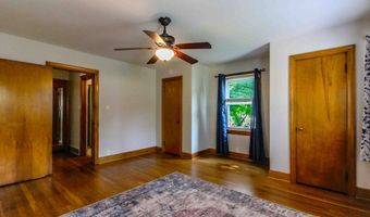 1060 Broad St, Ashland, OH 44805
