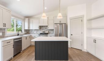 11913 Everett Ave, Allendale, MI 49401