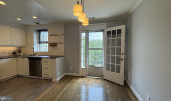 3050 S BUCHANAN St C2, Arlington, VA 22206