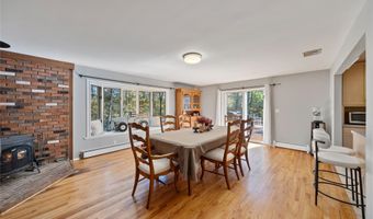 19 Apple Blossom Ct, Airmont, NY 10952