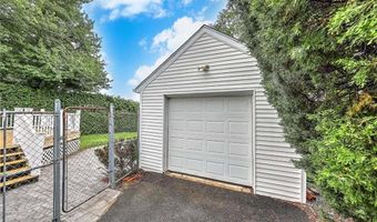 140 Lexington Ave, North Providence, RI 02904