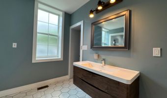 1143 HULL St, Baltimore, MD 21230