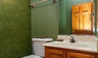 2051 Carlisle St, Algonquin, IL 60102