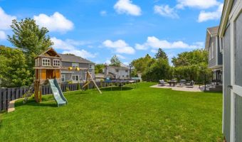 375 Partridge Ct, Algonquin, IL 60102