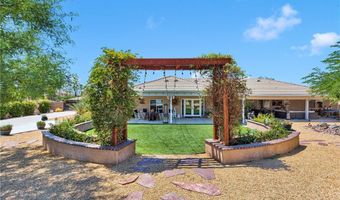 19420 Red Feather Rd, Apple Valley, CA 92307