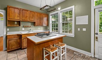 5 Parker Rd, Asheville, NC 28803