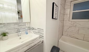 6910 FERN Pl, Annandale, VA 22003