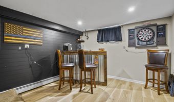 352 Leeward Ave, Beachwood, NJ 08722