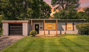 2458 Edgevale Rd, Columbus, OH 43221