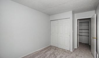 703 Meadow Pl, Ames, IA 50010
