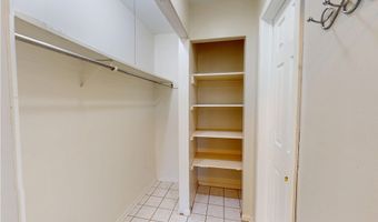 824 S Chillicothe Rd 14, Aurora, OH 44202
