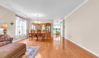 5 Minot Light Ct, Barnegat, NJ 08005