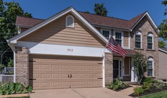 1915 Fox Pointe Dr, Arnold, MO 63010