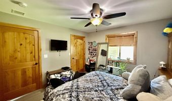 379540 N Shore Dr, Aberdeen, SD 57401