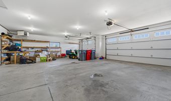 814 Curt Felt Dr, Alexandria, MN 56308