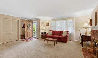 4703 EXETER St, Annandale, VA 22003