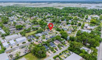 92 W 13TH St, Atlantic Beach, FL 32233