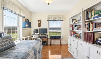 61 Pond Rd, Albion, ME 04910