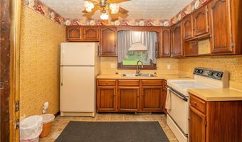 2909 Sanitarium Rd, Akron, OH 44312